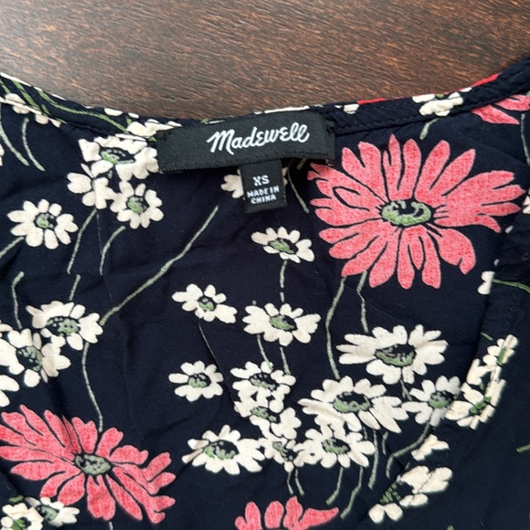 Madewell Hillside Front Tie Daisies Top - Picture 7 of 8
